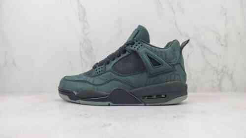 KAWS x Air Jordan AJ4 “Black” 黑 930155-001