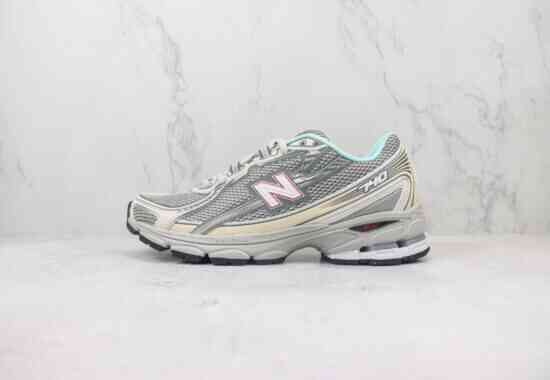 New Balance NB740 轻便复古休闲运动跑步鞋 灰色 货号：MR740SD