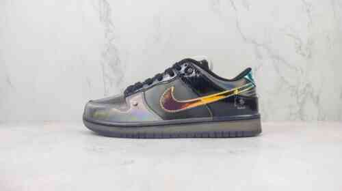 Nike SB Dunk Low “Hyperflat” Black and Multi-color 皮面网格 镭射炫彩黑灰 FV3617 001