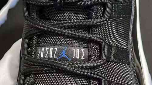 “Air Jordan 11 ‘Slam Dunk’: 最新实物照片曝光！发售日期再次调整！”