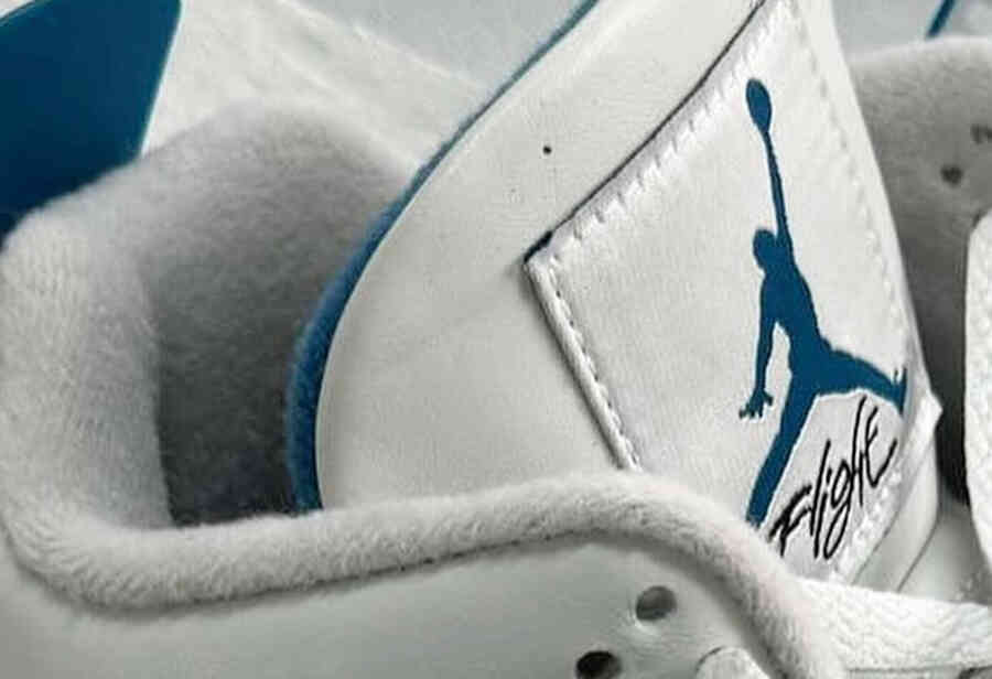 首次曝光！AJ4 “元年白蓝” 鞋款实物照片万众期待！确定发售日期！
