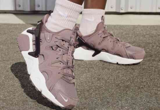 现货供应：Nike Air Huarache Craft“Smokey Mauve”现已上市