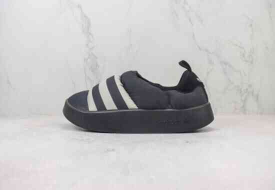 Adidas Puffylette 一脚蹬 棉鞋 黑 货号：GY4559