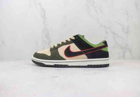 DUNK Otomo Katsuhiro x Nike SB Dunk Low 蓝色 货号：LF0039-025