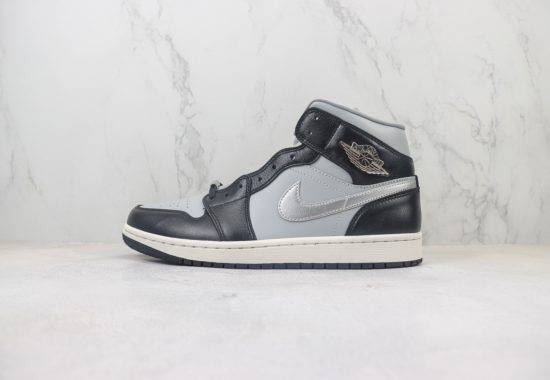 原厂 中帮 Air Jordan AJ1 Mid 黑白灰 货号：FB9892-002