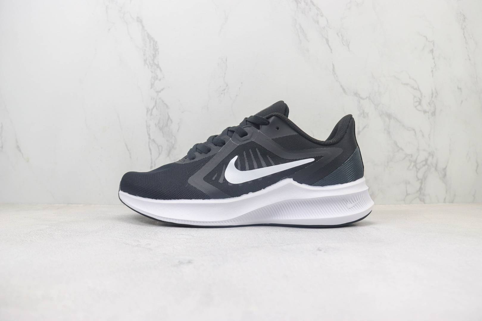 Nike Downshifter 10 登月V10 跑步鞋 黑白 CI9981-004