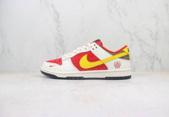 Nike SB Dunk Low 迷你勾 带金龙挂件 龙年限定 新春限定 金龙