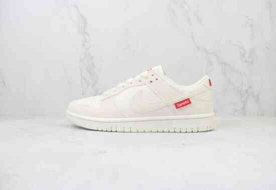 Nike SB Dunk Low supreme联名 鞋子类型：DIY 品牌：Nike 系列：SB Dunk Low 颜色：未提及 货号：FC1688-146