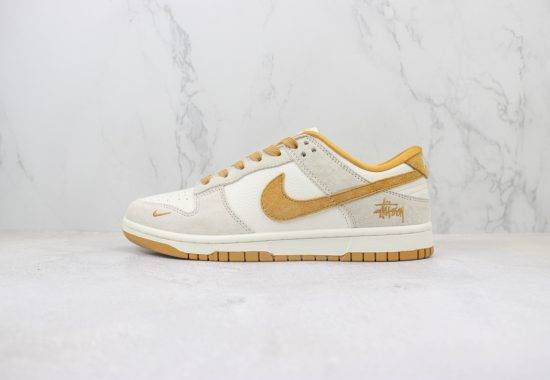 Nike SB Dunk Low x Stussy 迷你勾 鞋子类型：低帮篮球鞋 颜色：未提及 货号：FC1688-153