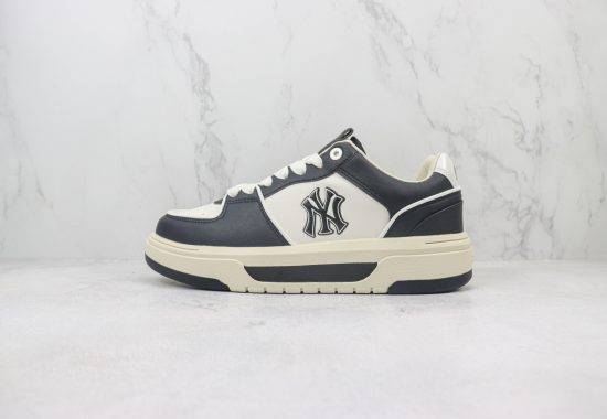 NY x MLB Chunky Liner SL Saffiano 厚底老爹厚底休闲运动板鞋 品牌：NY 系列：MLB Chunky Liner SL 鞋子类型：厚底老爹厚底休闲运动板鞋 颜色：未提及 货号：MWW1B