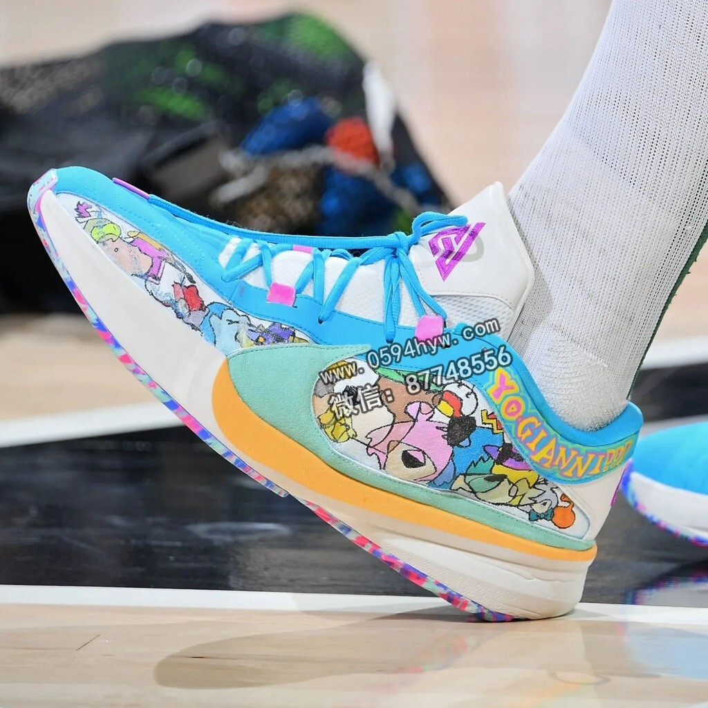 NBA球员酷炫战靴大赏！惊艳画作般的合集让人心动不已！
