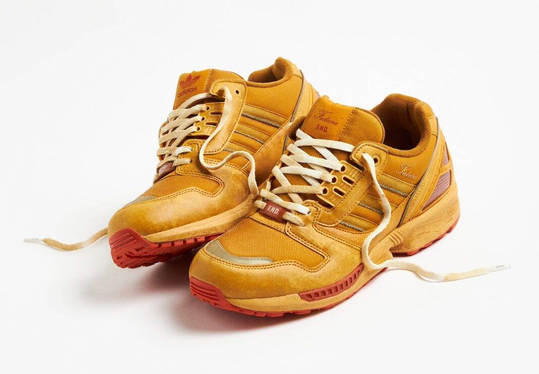 2024年2月发布的END. x adidas ZX 8000 “未来”