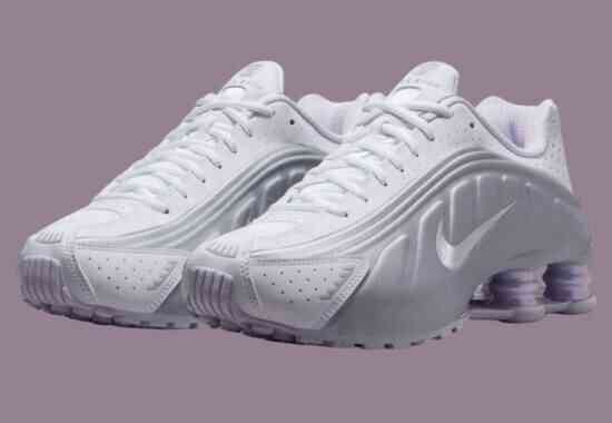 耐克 Shox R4 “白色/金属铂金色 “2024 年 5 月发布