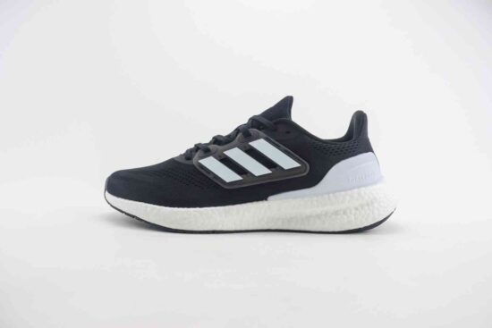 阿迪达斯 Adidas PureBOOST 22 爆米花缓震中底跑步鞋 黑白 IF4839