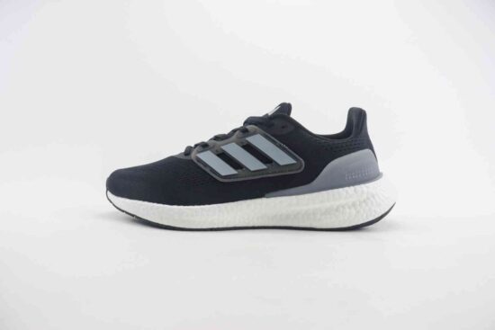 阿迪达斯 Adidas PureBOOST 22 爆米花缓震中底跑步鞋 黑灰 货号：IF8063