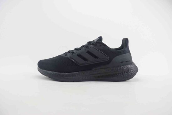 阿迪达斯 Adidas PureBOOST 22 爆米花缓震中底跑步鞋 黑色 货号：IF4840