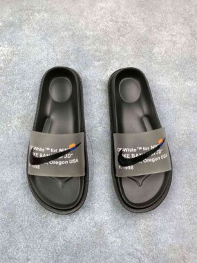 Adidas 三叶草 adiFOM adilette 包头拖鞋 黑白 货号：HQ7218