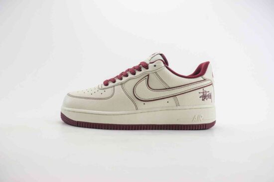 Nike Air Force 1 低帮 空军 斯图西联名 UN1635-555