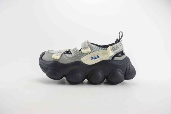 FILA FUSION 魔术贴凉鞋 轻便沙滩 编码：FWA1A