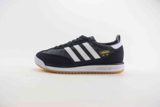 Adidas Originals SL 72 RS 新款复古慢跑鞋 货号：JI1282