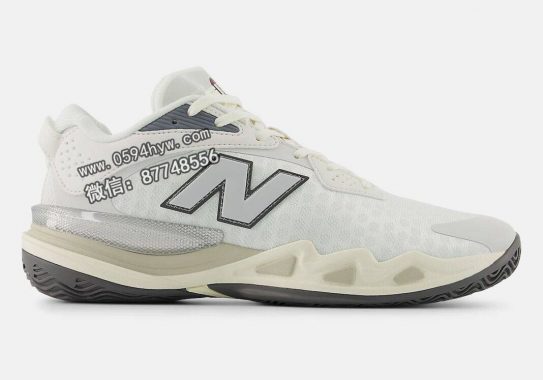 New Balance Hesi Low v2 首度亮相“白灰”配色