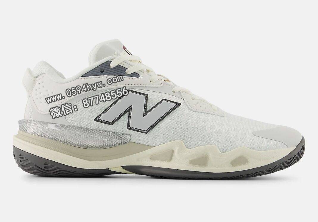 New Balance Hesi Low v2 首度亮相“白灰”配色