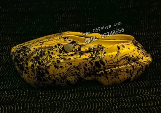 SR Studio与Vans合作款"Future Clog"将于8月21日发布