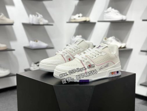 LV Trainer 篮球板鞋 货号：xy54555