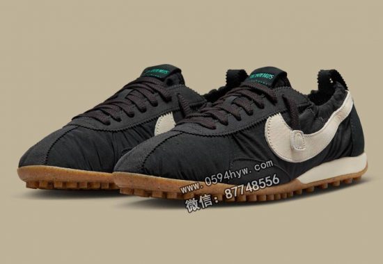 Jacquemus x Nike Moon Shoe “Off Noir” 10月6日发布