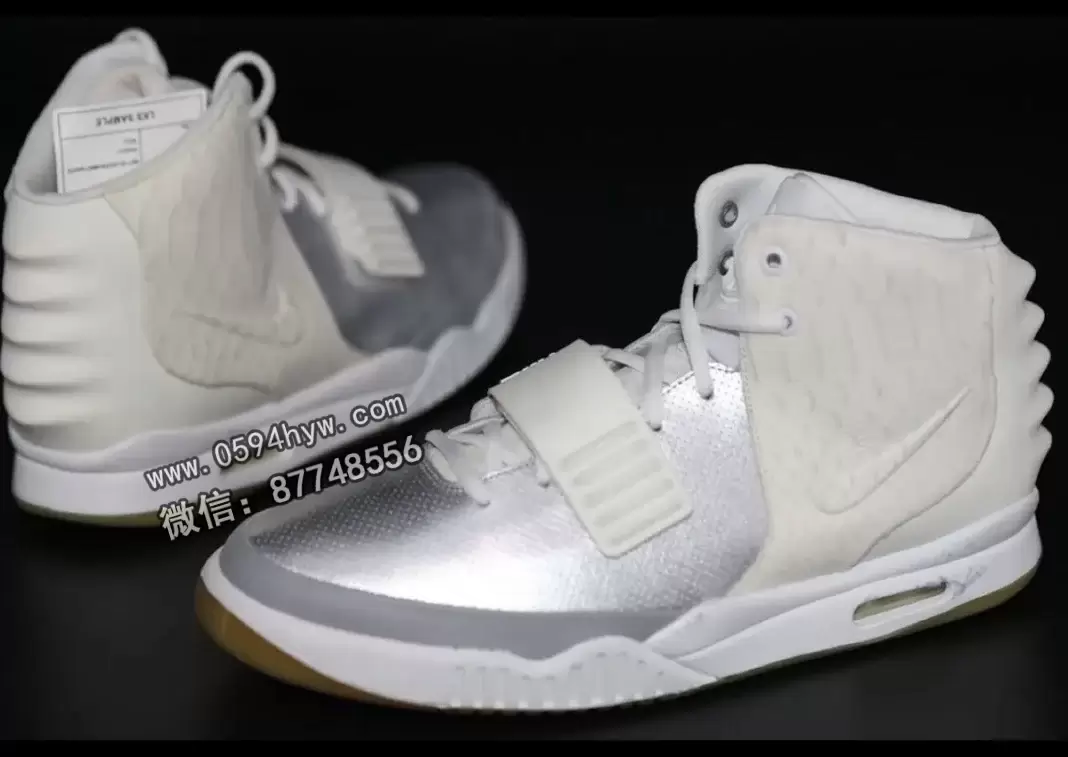 耐克Air Yeezy 2“银/白”样品现身