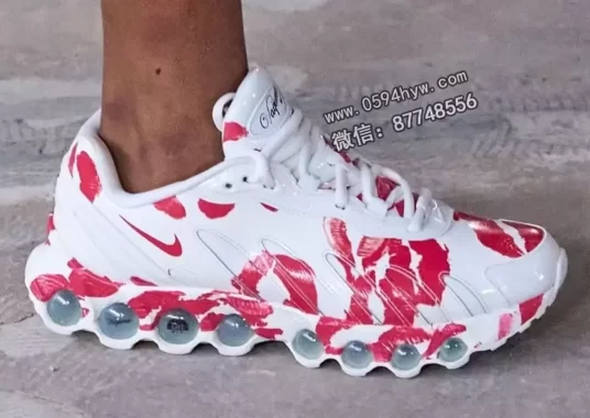 Vaquera推出自家款式的涂口红印花Nike Air Max DN8